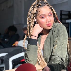 Meet your Posher, Hannah